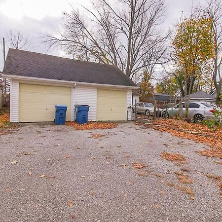 Lakeside Home In Lorain Bagian luar foto