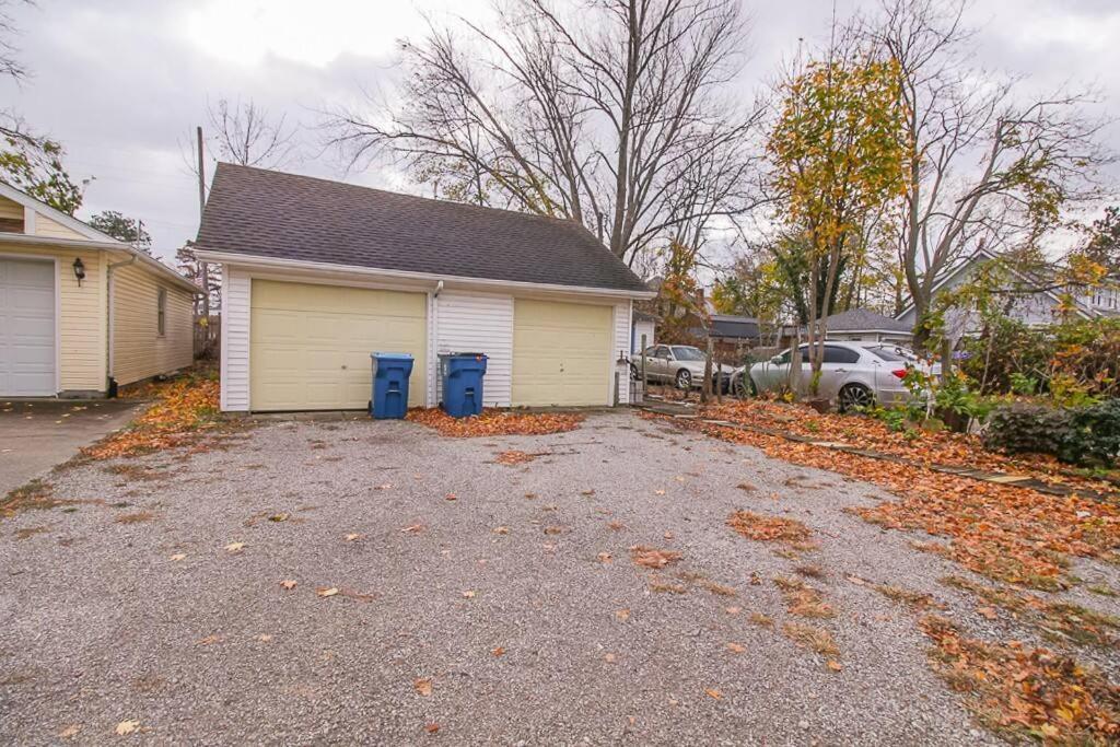 Lakeside Home In Lorain Bagian luar foto